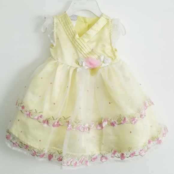 Baby Grand Signature Yellow Embroidered Flower Dress Size 6-9 Months - Picture 1 of 9